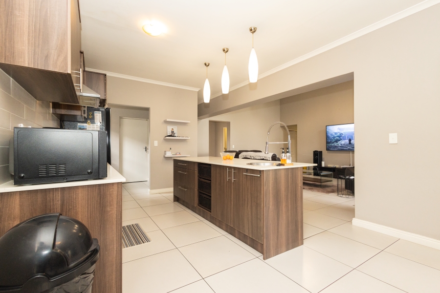 6 Bedroom Property for Sale in Parklands North Western Cape